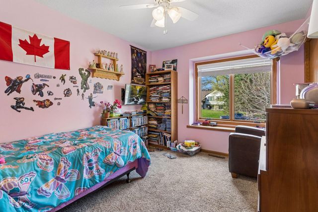 4947 Credit River Drive, Savage, MN 55378