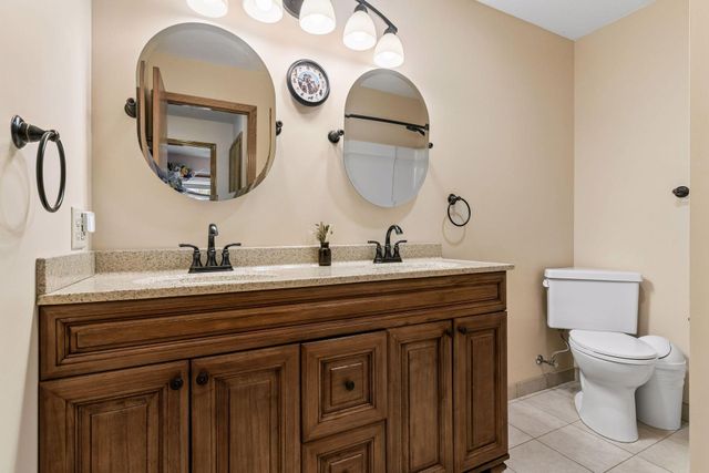 4947 Credit River Drive, Savage, MN 55378