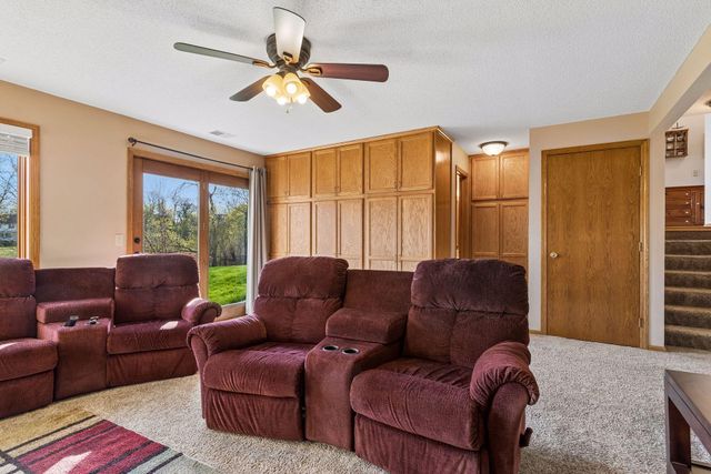 4947 Credit River Drive, Savage, MN 55378