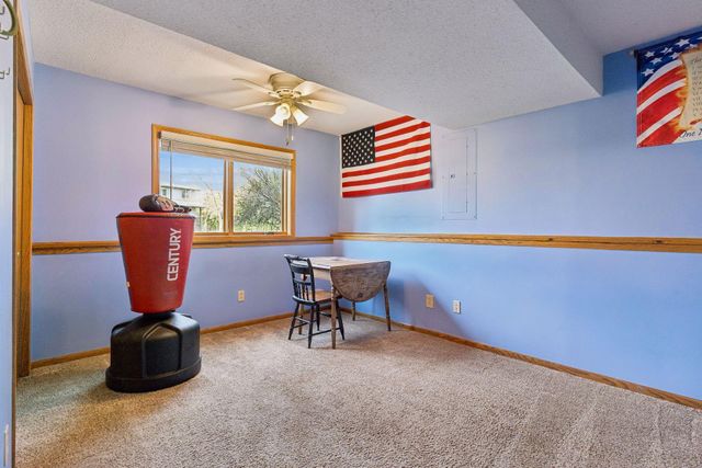 4947 Credit River Drive, Savage, MN 55378