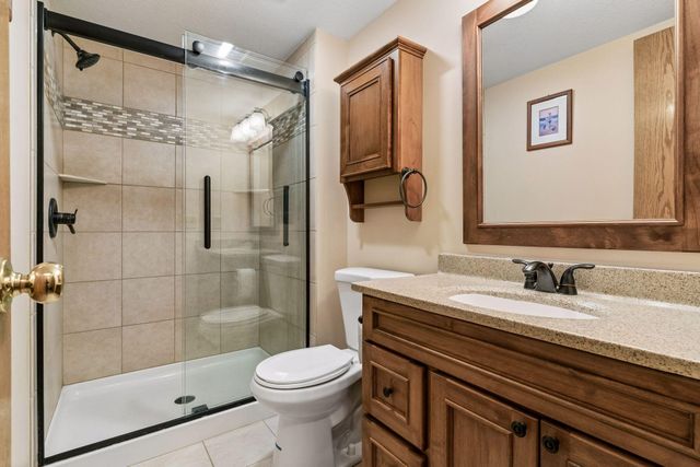 4947 Credit River Drive, Savage, MN 55378