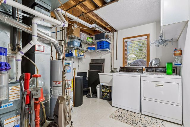 4947 Credit River Drive, Savage, MN 55378