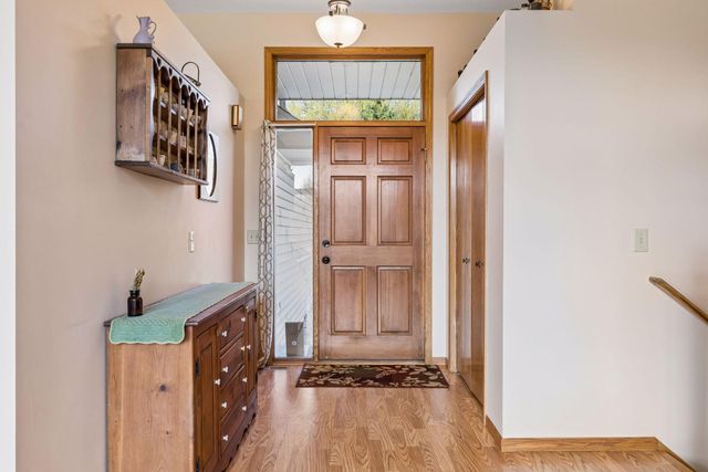 4947 Credit River Drive, Savage, MN 55378