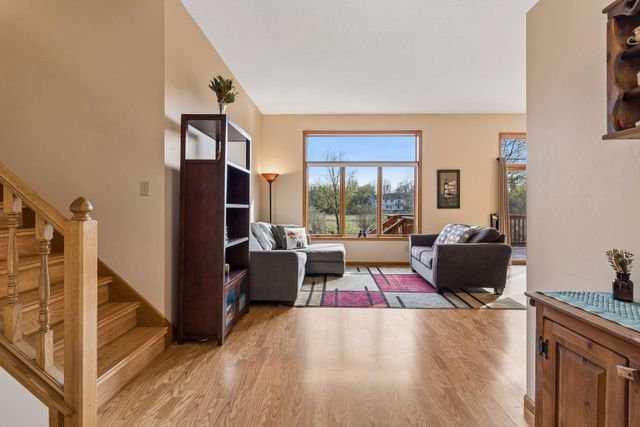 4947 Credit River Drive, Savage, MN 55378