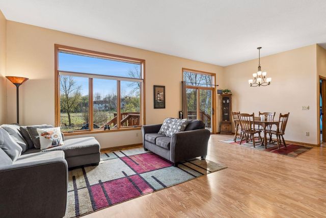 4947 Credit River Drive, Savage, MN 55378