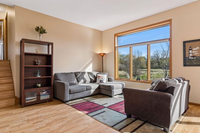 4947 Credit River Drive, Savage, MN 55378