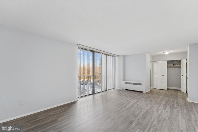 6100 WESTCHESTER PARK DR #520, College Park, MD 20740