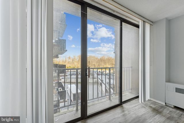 6100 WESTCHESTER PARK DR #520, College Park, MD 20740