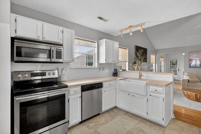 470 Cessna Avenue, Charleston, SC 29401