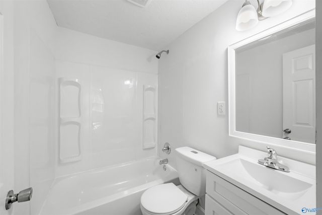 2922 Topeka Street, Gadsden, AL 35904