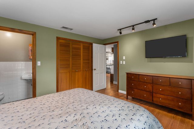 7 Elliot Way, Harwich, MA 02645