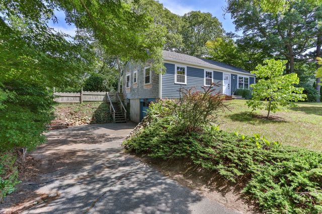 7 Elliot Way, Harwich, MA 02645
