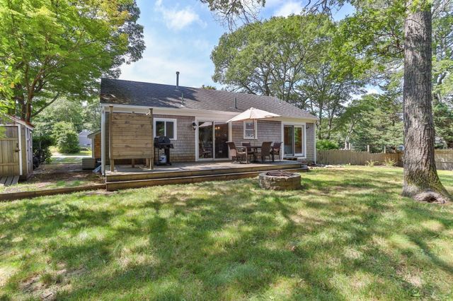 7 Elliot Way, Harwich, MA 02645