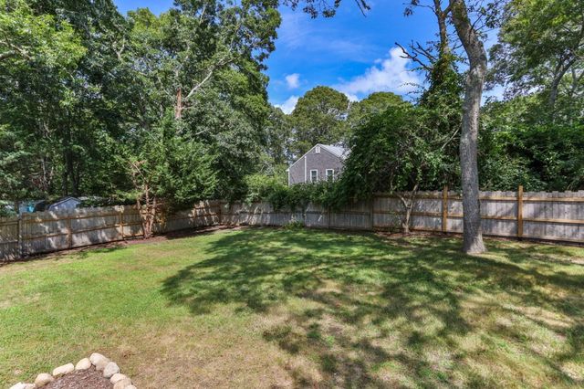 7 Elliot Way, Harwich, MA 02645