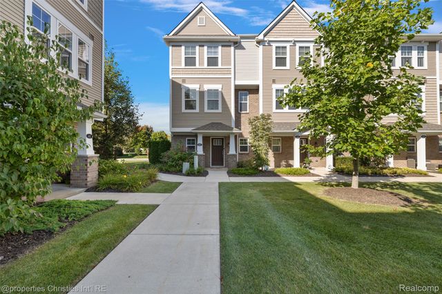 445 Wright Street, Wixom, MI 48393