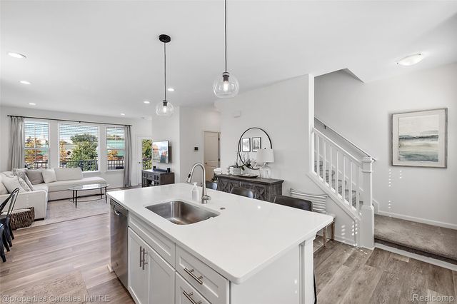 445 Wright Street, Wixom, MI 48393