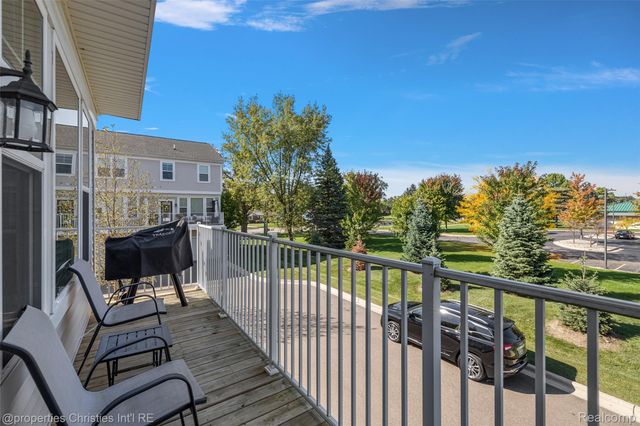 445 Wright Street, Wixom, MI 48393
