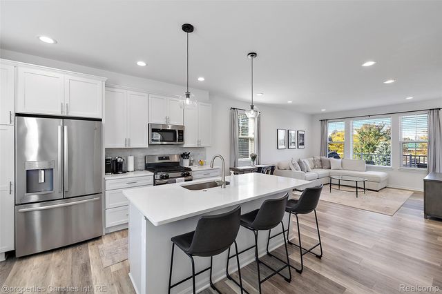 445 Wright Street, Wixom, MI 48393