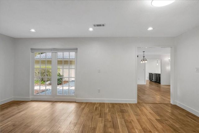 1614 Wavecrest Lane, Houston, TX 77062