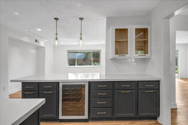 1614 Wavecrest Lane, Houston, TX 77062