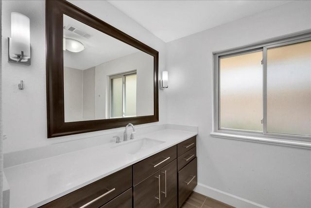 1614 Wavecrest Lane, Houston, TX 77062