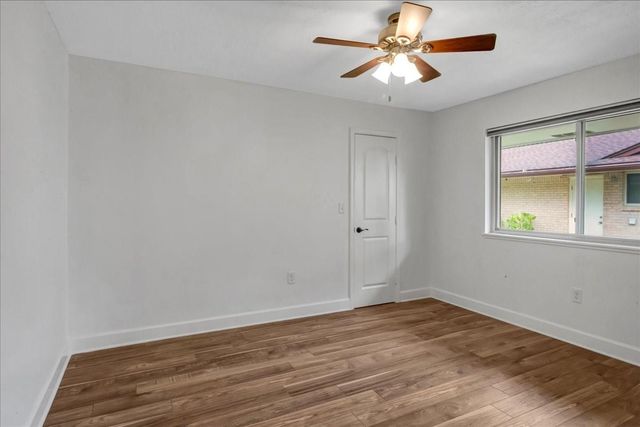 1614 Wavecrest Lane, Houston, TX 77062