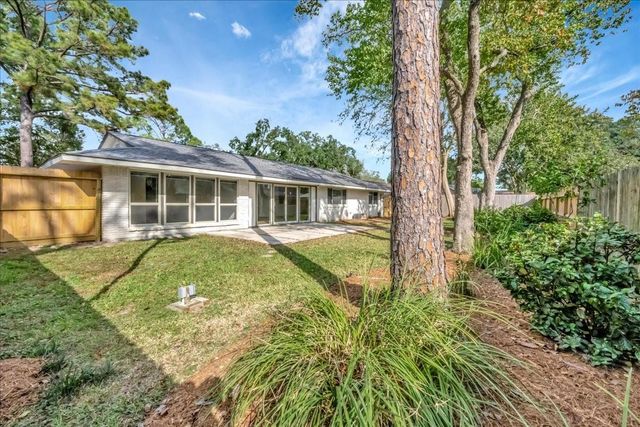 1614 Wavecrest Lane, Houston, TX 77062