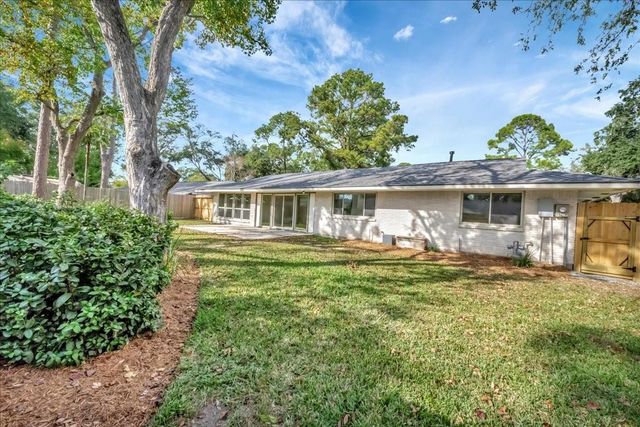 1614 Wavecrest Lane, Houston, TX 77062