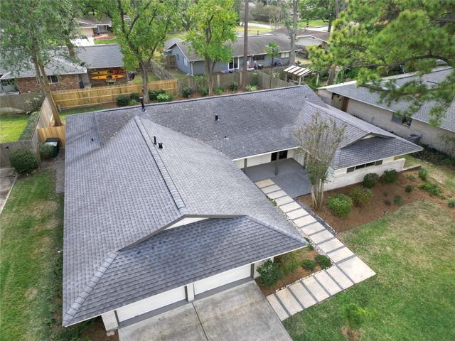 1614 Wavecrest Lane, Houston, TX 77062