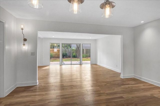 1614 Wavecrest Lane, Houston, TX 77062