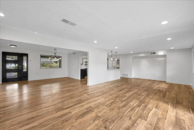 1614 Wavecrest Lane, Houston, TX 77062