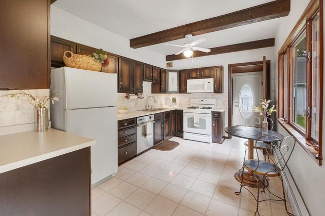156 Felix STREET, Wales, WI 53183