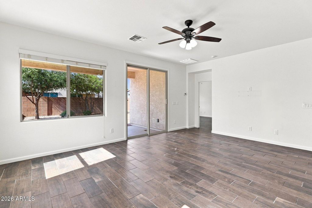 12214 W Briles Road W, Peoria, AZ 85383 — photo 5