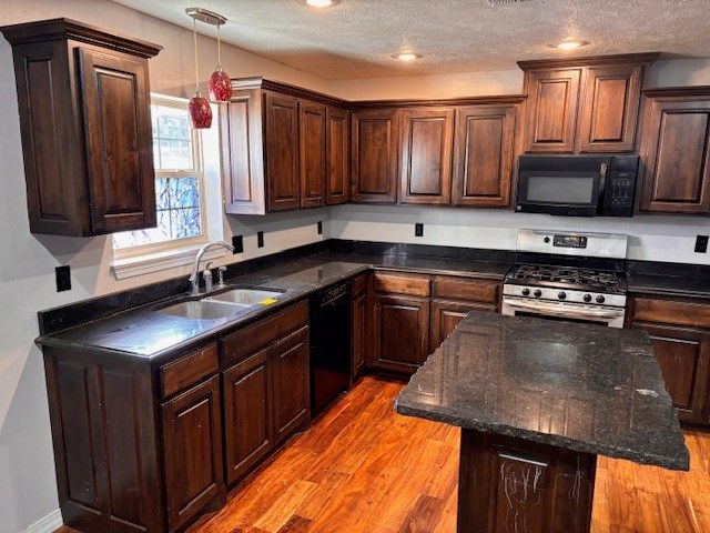 301 W Hill Street, Alpena, AR 72611