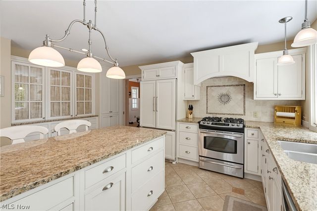 80 Mill Creek Lane, Moreland Hills, OH 44022