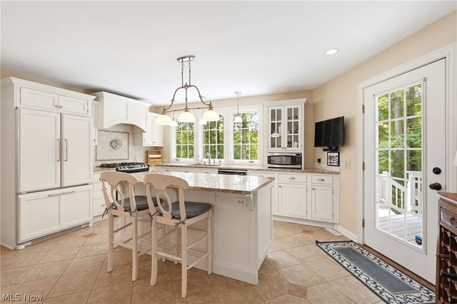 80 Mill Creek Lane, Moreland Hills, OH 44022