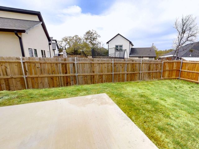 828 Indian Drive, Granbury, TX 76048
