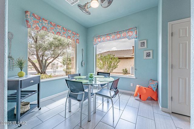 1358 N Sage Sparrow Road, Green Valley, AZ 85614