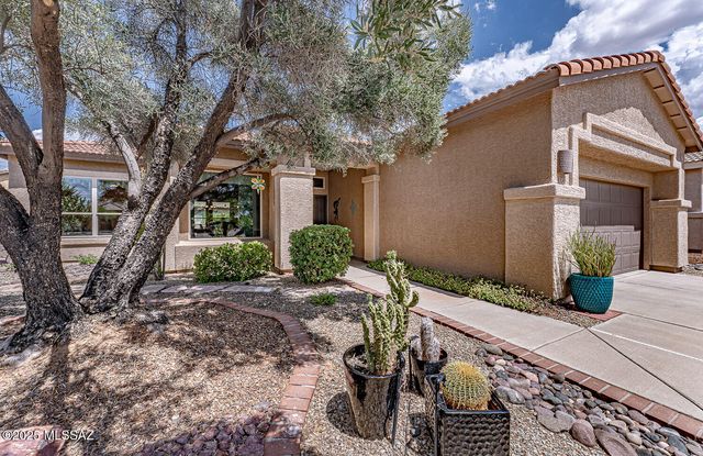 1358 N Sage Sparrow Road, Green Valley, AZ 85614