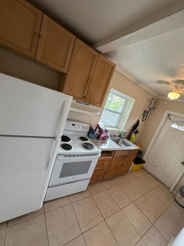 812 N 17th Street, Fort Pierce, FL 34950