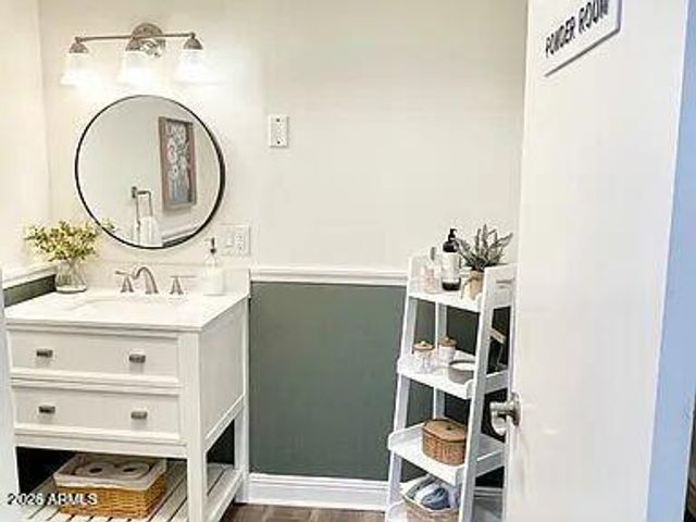 4338 N PARKWAY Avenue, Scottsdale, AZ 85251