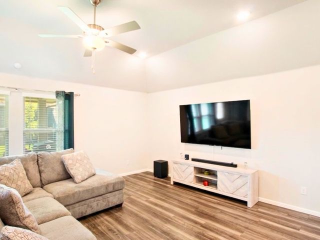3541 Redbud Flower Trail, Prairie Ridge, TX 76084