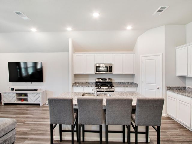 3541 Redbud Flower Trail, Prairie Ridge, TX 76084