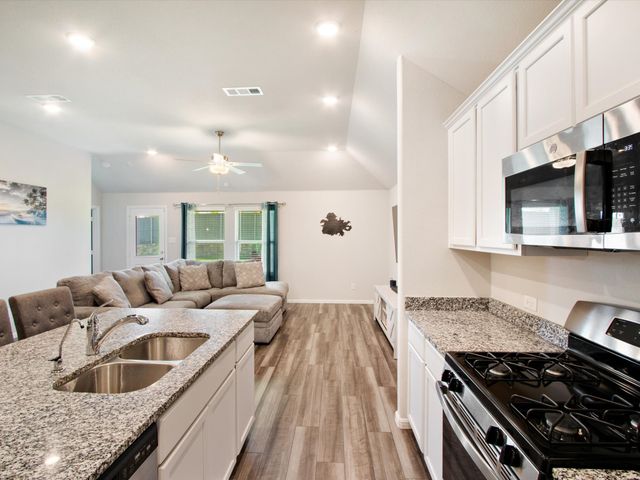 3541 Redbud Flower Trail, Prairie Ridge, TX 76084
