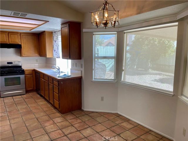 680 Goldenrod Street, Hemet, CA 92545