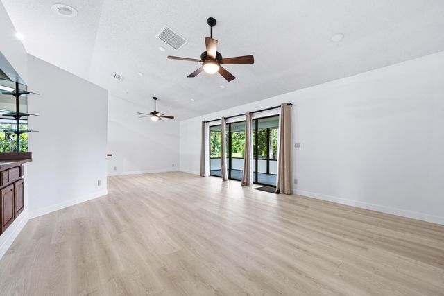 7380 155TH Place N, Palm Beach Gardens, FL 33418