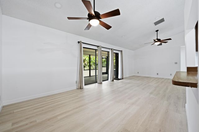 7380 155TH Place N, Palm Beach Gardens, FL 33418