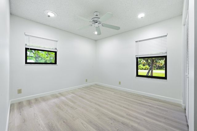 7380 155TH Place N, Palm Beach Gardens, FL 33418
