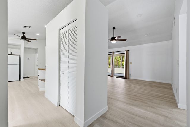 7380 155TH Place N, Palm Beach Gardens, FL 33418