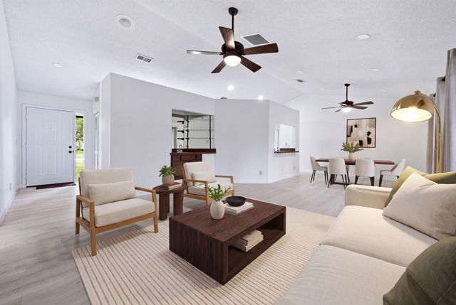 7380 155TH Place N, Palm Beach Gardens, FL 33418